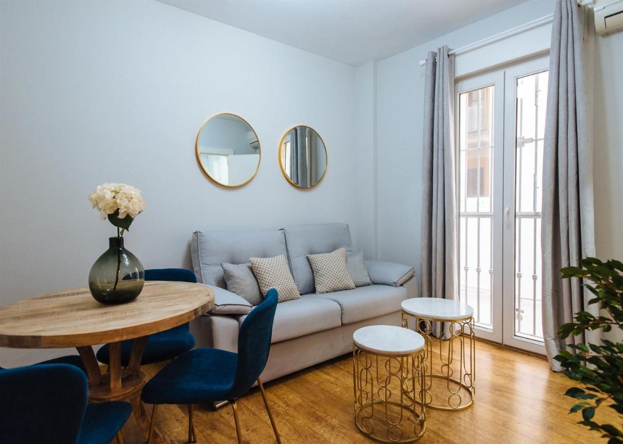 Feijoo Suite Apartment Севілья Екстер'єр фото