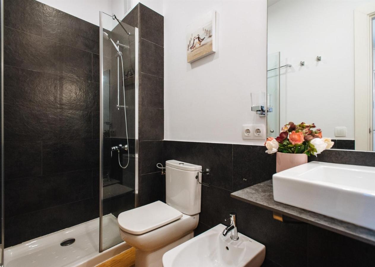 Feijoo Suite Apartment Севілья Екстер'єр фото