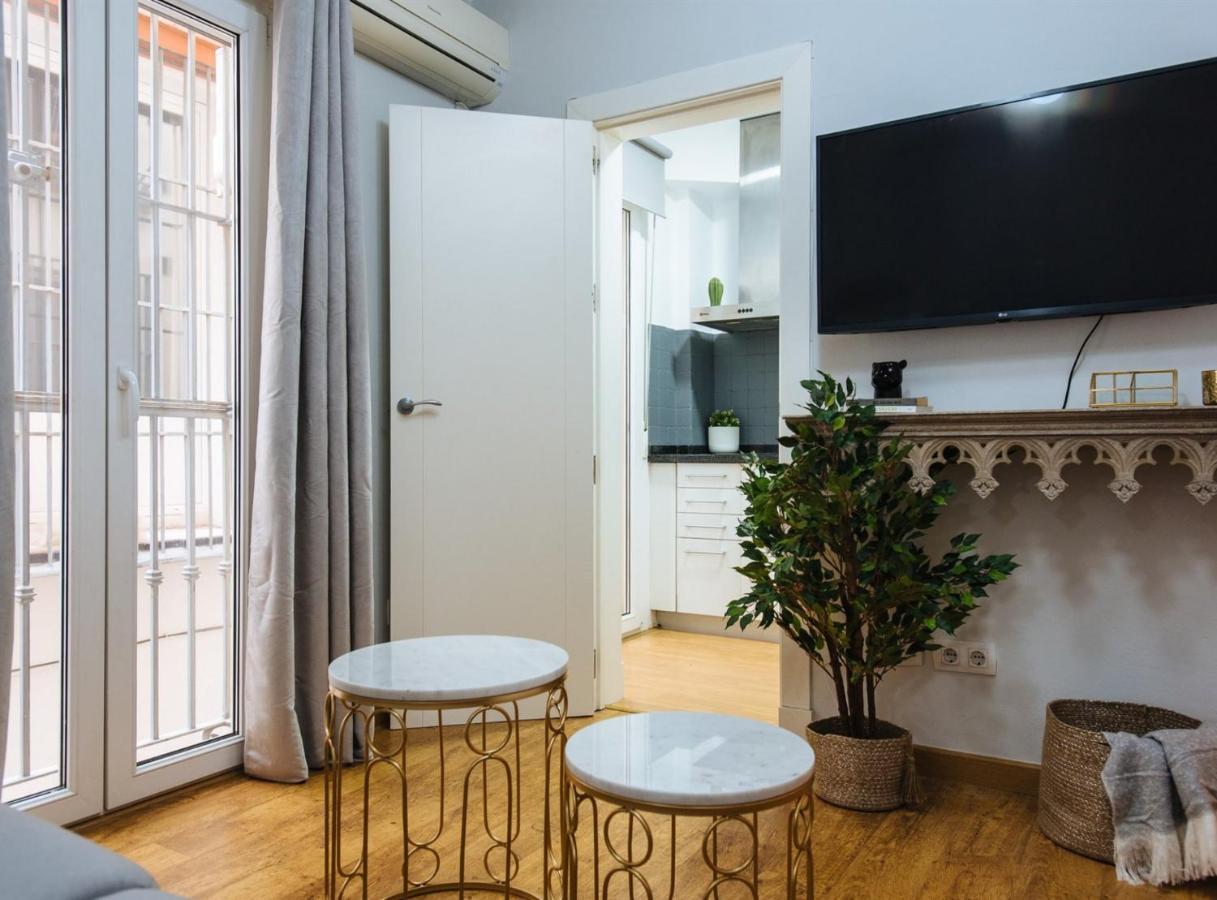 Feijoo Suite Apartment Севілья Екстер'єр фото