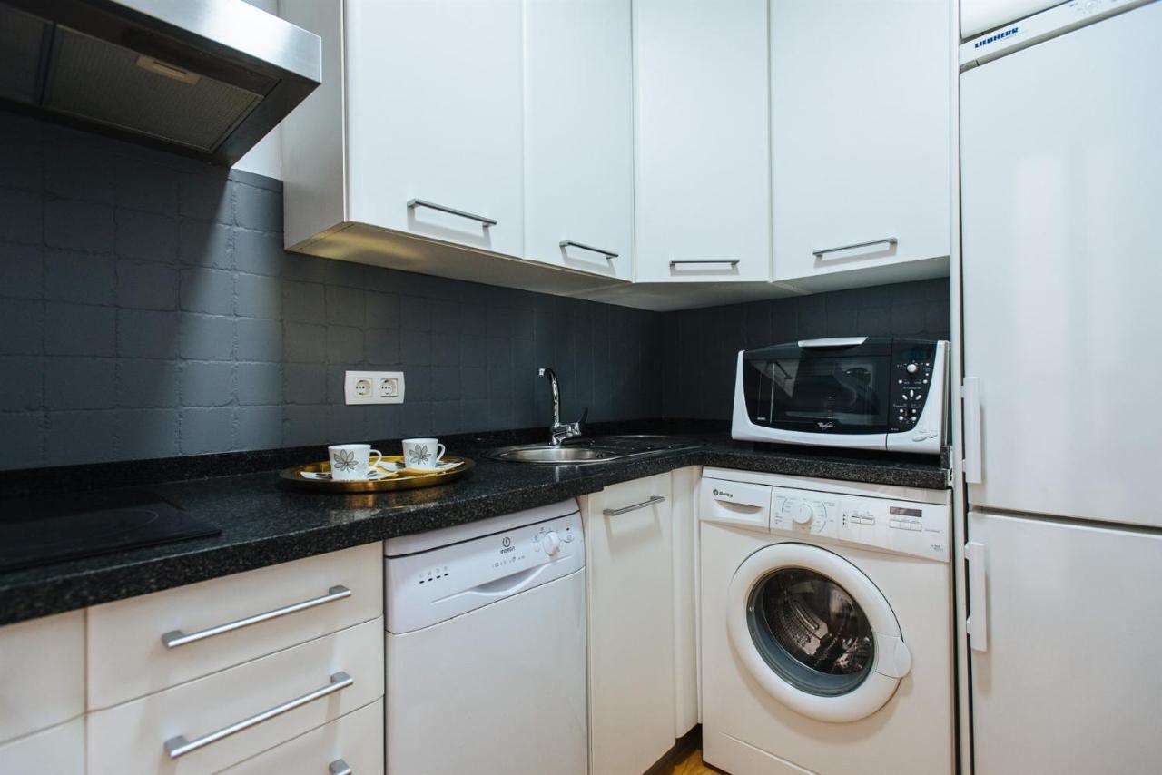 Feijoo Suite Apartment Севілья Екстер'єр фото